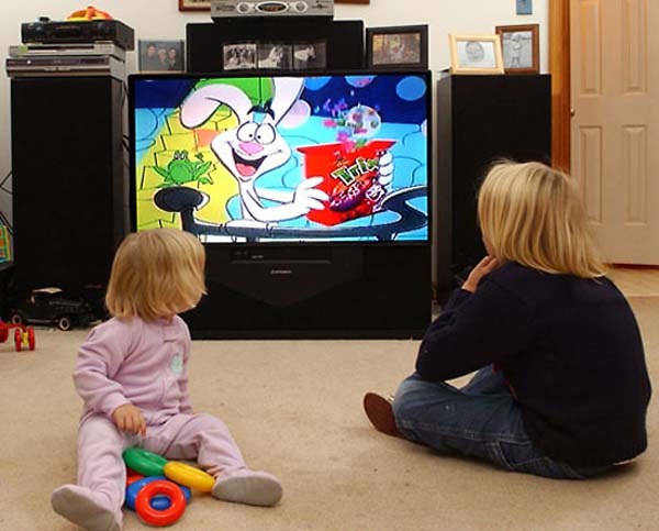 Почему детям нельзя смотреть телевизор