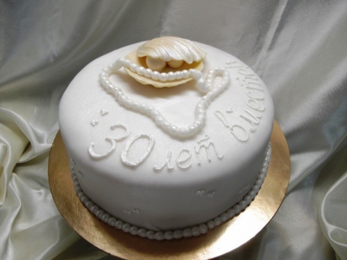 Торт на жемчужную свадьбу