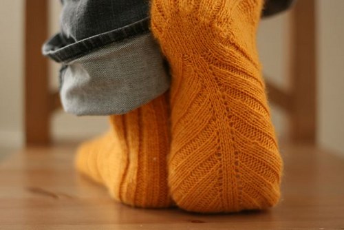 How to knit socks on circular needles