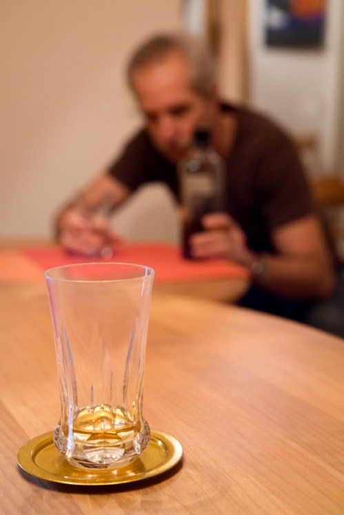 Как избавить человека от алкоголизма