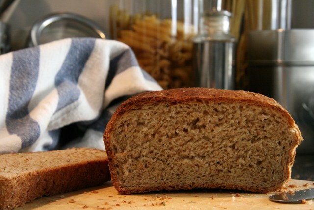 Как замесить тесто на пахте для выпечки хлеба