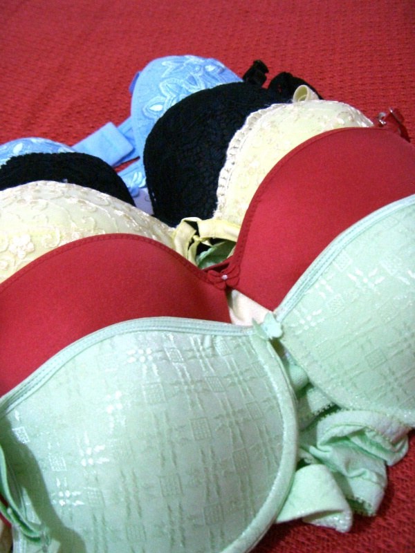 To determine the size of bra you need to spend a few honest measurements