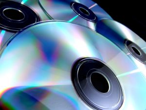 Как скопировать защищенный cd диск на компьютер