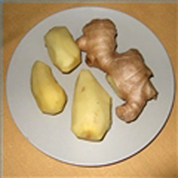 Peeled ginger root