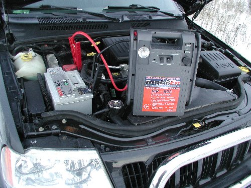 Как зарядить аккумулятор автомобиля зарядным устройством