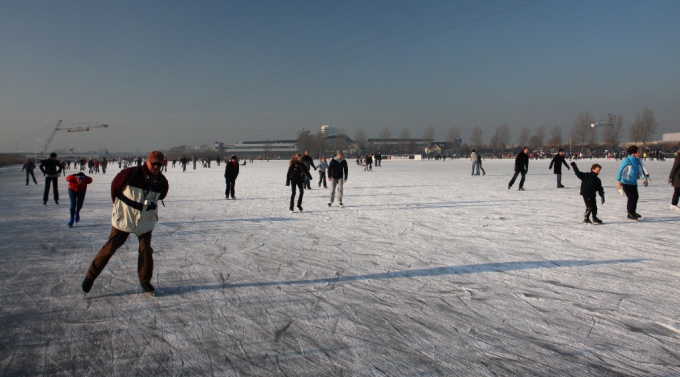 How to learn to skate backwards