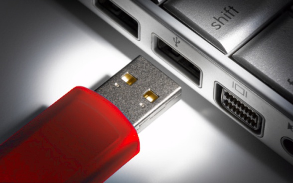 How to put a password on a flash drive