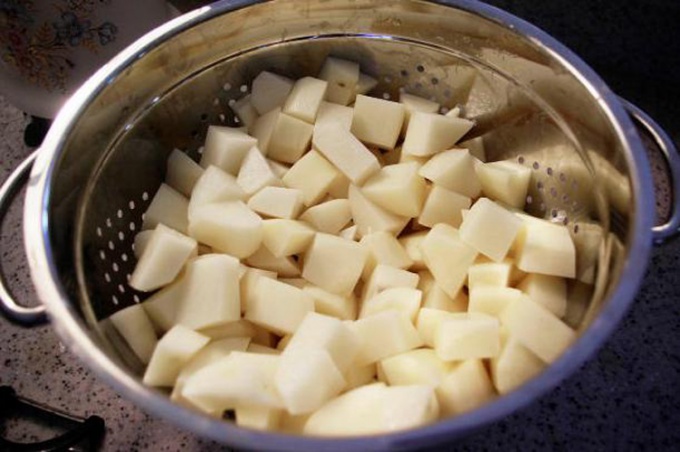 Как потушить картошку