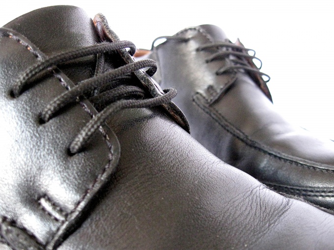 How to restore shoes