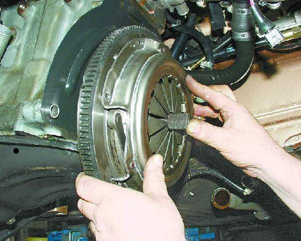 How to change the clutch