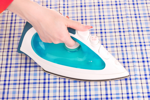 How to disassemble the iron