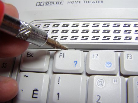 Как почистить <b>клавиатуру</b> <strong>ноутбука</strong>