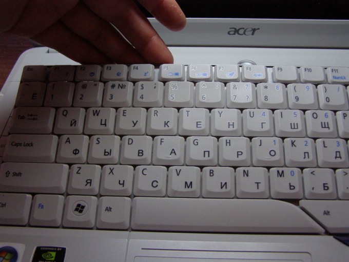 Как почистить <b>клавиатуру</b> <strong>ноутбука</strong>