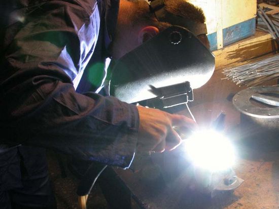 How to weld by electric welding