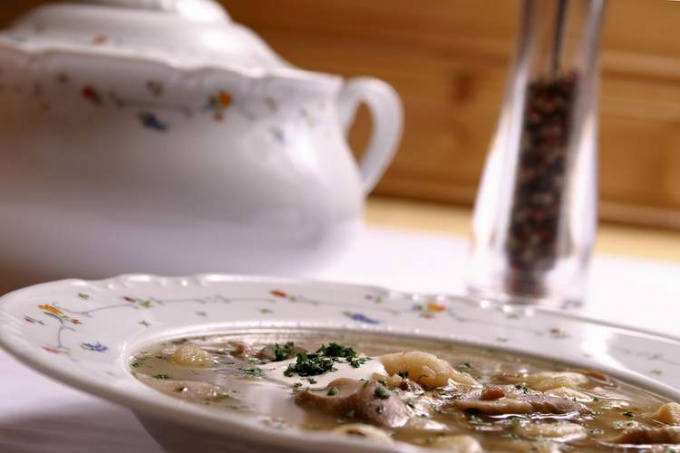 Как готовить суп из грибов и перловки