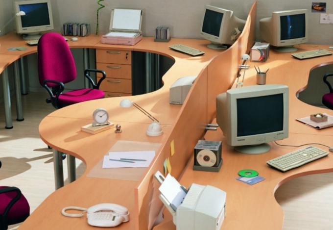 How to arrange furniture in <b>office</b>