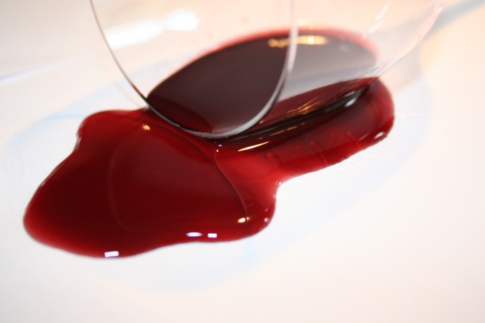 How to remove red wine stains