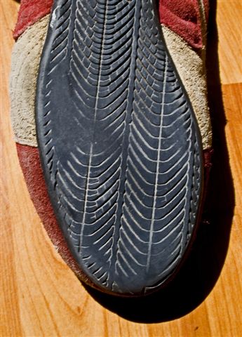 How to glue a sole