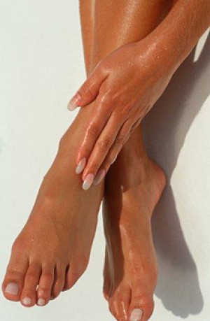 How to soften <strong>nail</strong> <b>foot</b>