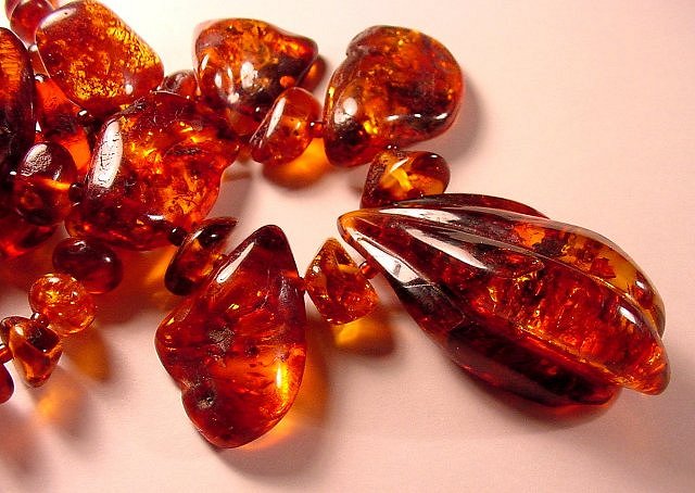 How to identify amber