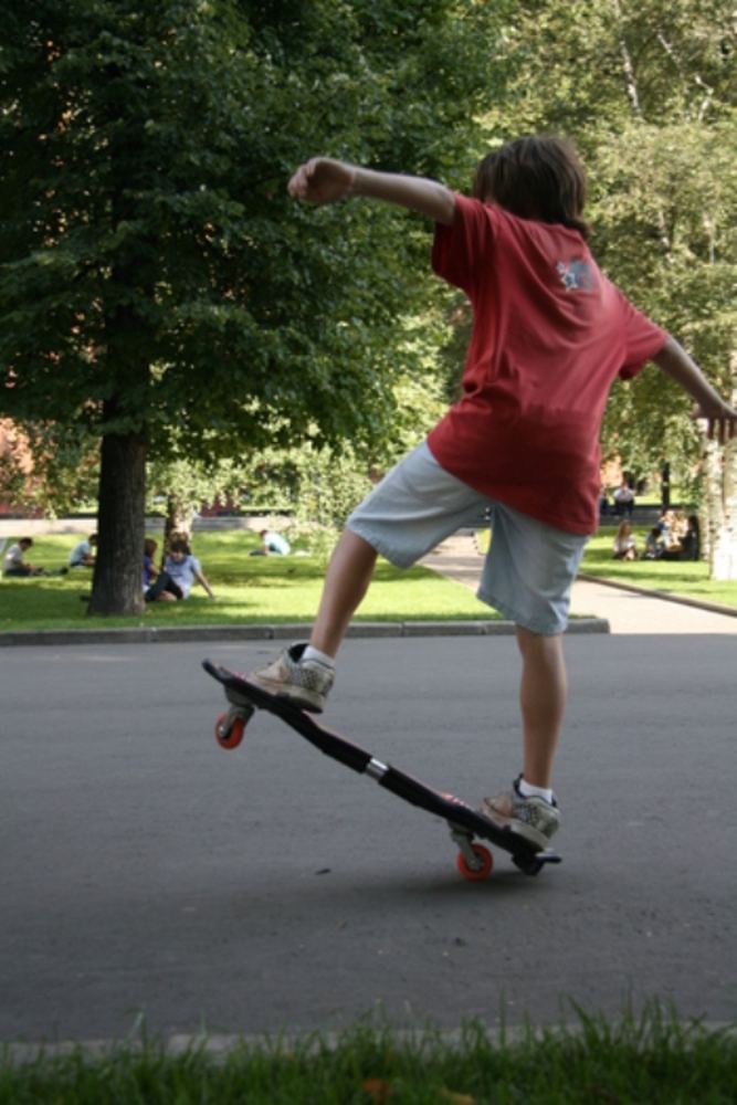 How to learn to do on <strong>skate</strong> <b>tricks</b>