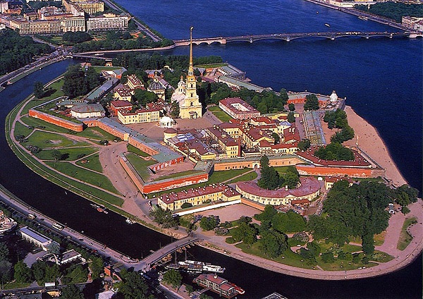 How to get in line for an apartment in Saint-Petersburg