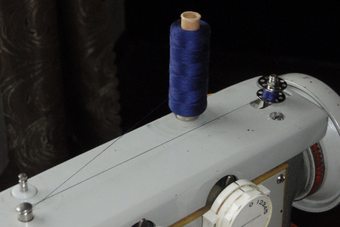 How to wind the bobbin