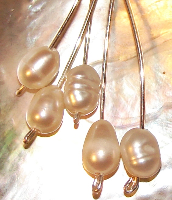 Pearls - jewelry from ancient minerals