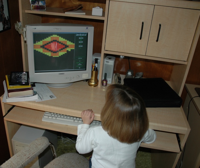 Как научить ребенка обращаться с компьютером
