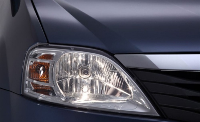 How to replace the lamp for Renault Logan