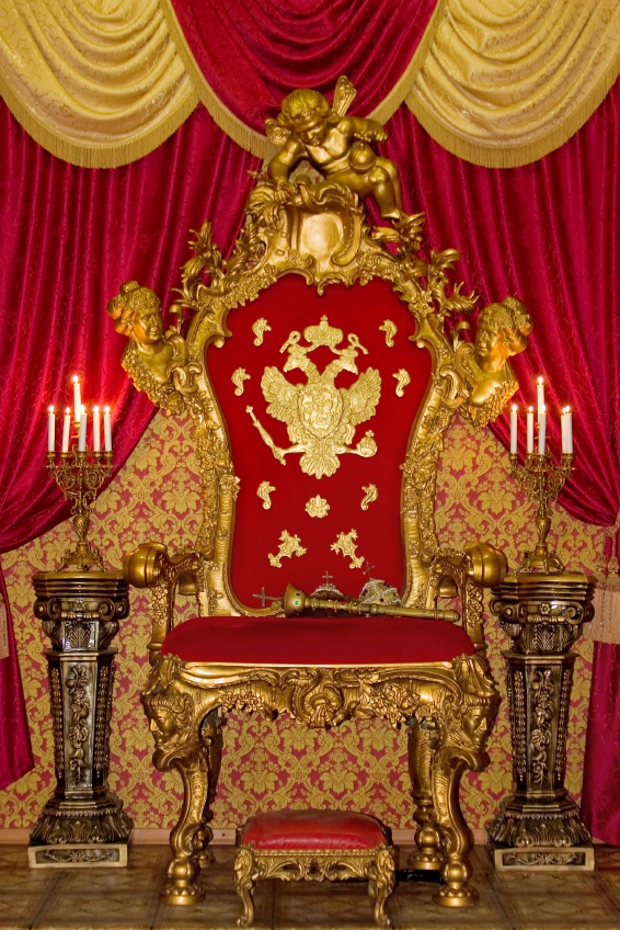 Воплощение царского величия - роскошный трон