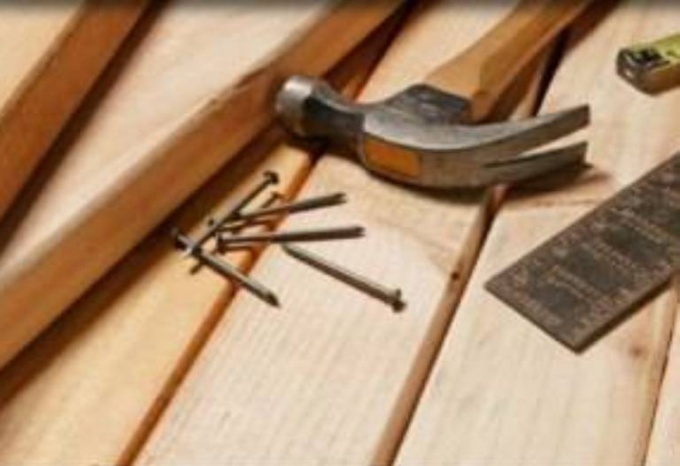 Как устранить скрип деревянного пола