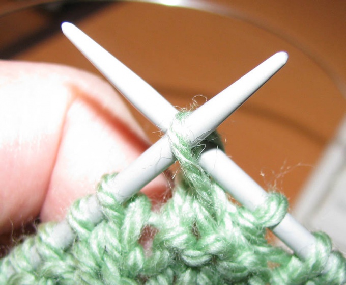 How to knit a flat loop