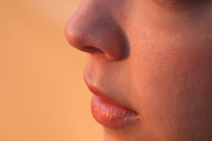 How to get rid of facial hair at home