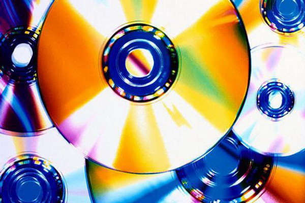 How to clean a DVD disk