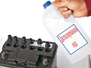 How to top up distilled water in battery