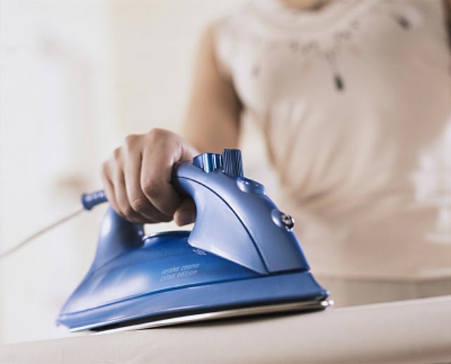 How to clean iron surface