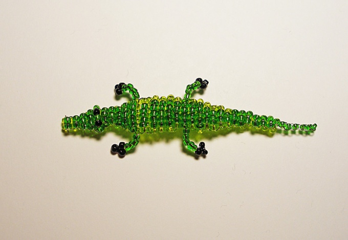 Крокодильчик из бисера объемный схема плетения
