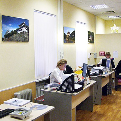 How to attract customers to the travel Agency