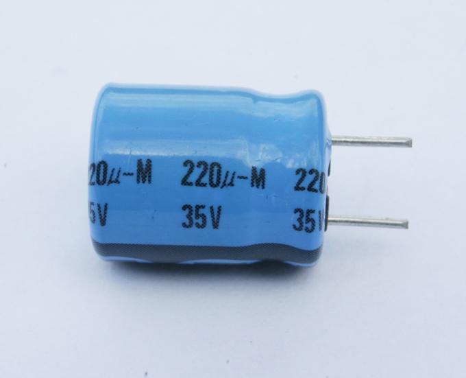 How to find the capacitance of the capacitor