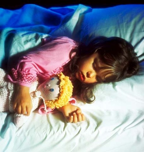Как научить малыша засыпать самостоятельно