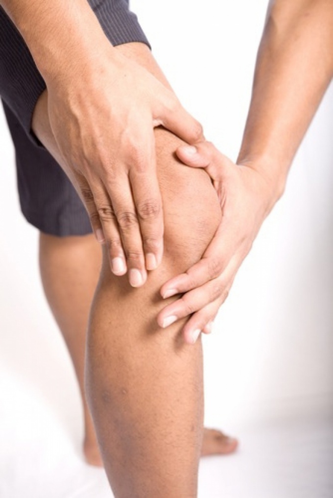 Как лечить хруст в коленях