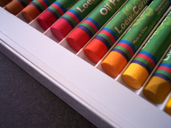 How to paint with wax crayons