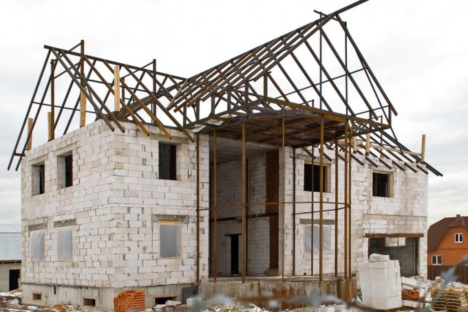 Как построить дом из ячеистого бетона