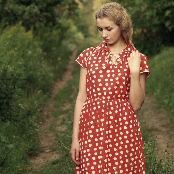 How to sew a dress in polka dots