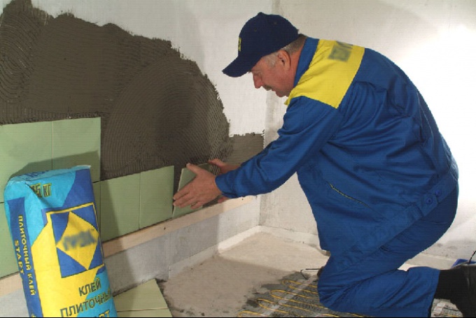 How to remove tile adhesive