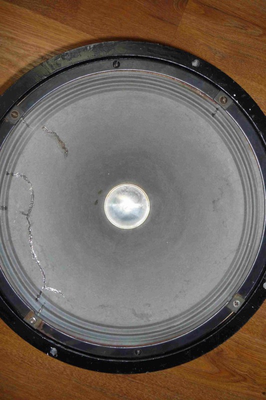How to seal a subwoofer