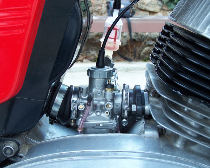 How to adjust the carburetors for motorcycle