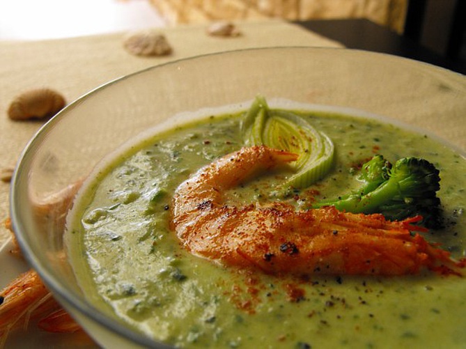 Как сварить суп с креветками и капустой брокколи 