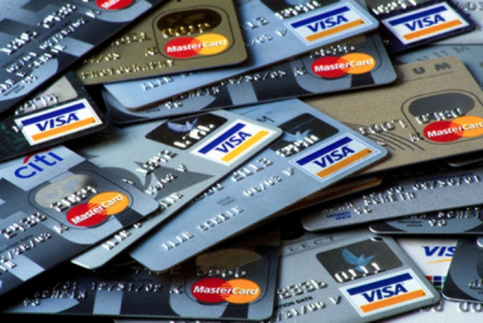 Как оплатить услуги банковской картой